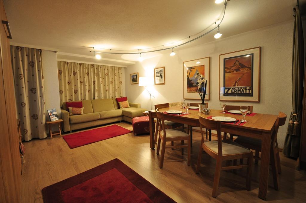 צרמט Haus Armina - Apartment Edward חדר תמונה